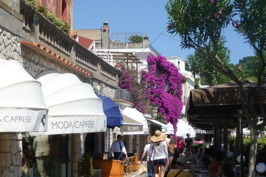 Naples: Day Trip to Pompeii and Capri - FAQ