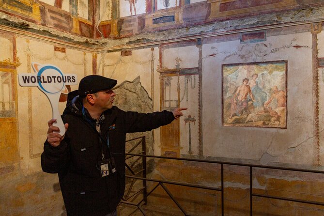 Naples: Pompeii & Herculaneum Day Trip – Small Group Tour - Getting Oriented: Naples pickup and the 8:00am start