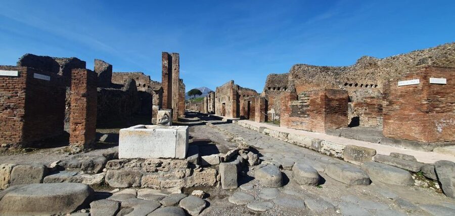 Naples: Pompeii & Mt. Vesuvius Day Trip with Tickets & Lunch - How the Day Flows: Pickup Options, Timing, and What the Bus Day Actually Feels Like