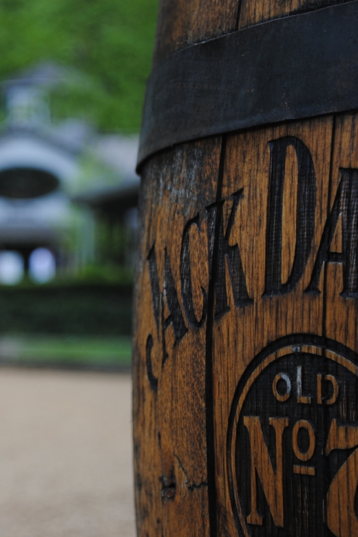 Nashville: Jack Daniel Distillery Day Trip with Tastings - Nashville Pickup: Find the Bus Near Bob’s Steakhouse