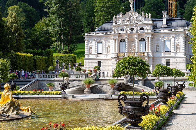 Neuschwanstein & Linderhof Castle-Fairytale Day Tour from Munich - Pacing, food, and comfort (restrooms, luggage, winter tips)