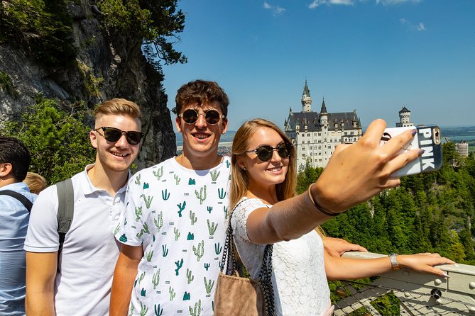 Neuschwanstein & Linderhof Castle-Fairytale Day Tour from Munich - Neuschwanstein Castle: timing, tickets, and the stair count