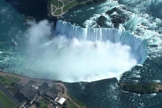Niagara Falls All-Inclusive Guided Day Tour From Toronto - A one-day Niagara blueprint from Toronto’s Bay Street