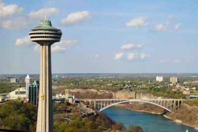 Niagara Falls Day Tour from Toronto - Niagara Parkway: why the scenic drive is more than just a transfer