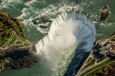 Niagara Falls Day Tour from Toronto (9 Hours) - Niagara City Cruises vs Journey Behind the Falls: What You Should Expect by Season