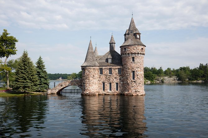 Niagara Falls, Toronto and 1000 Islands, 3 Day Tour from NYC - Price, hotel comfort, and logistics: when this tour is great value