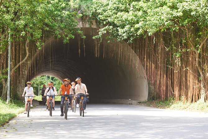 Ninh Binh Day Trip: Bai Dinh-Trang An-Mua Cave, Buffet, Boat, Bus - Trang An by Bamboo Boat: 2 Hours Through Caves and Limestone Towers