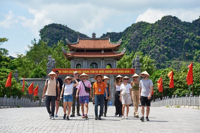 Ninh Binh Day Trip: Hoa Lu-Trang An/Tam Coc-Mua Cave-Cycling-Boat - Hoa Lu Temples by Bike: Dinh King and Le King in Real Motion