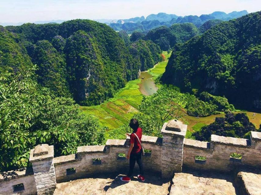 Ninh Binh: Hoa Lu, Trang An and Mua Caves Hiking Day Trip - Guide Quality: Why Hoang, Harry, Peter, Happy, Bao, Leo, and Anh Matter