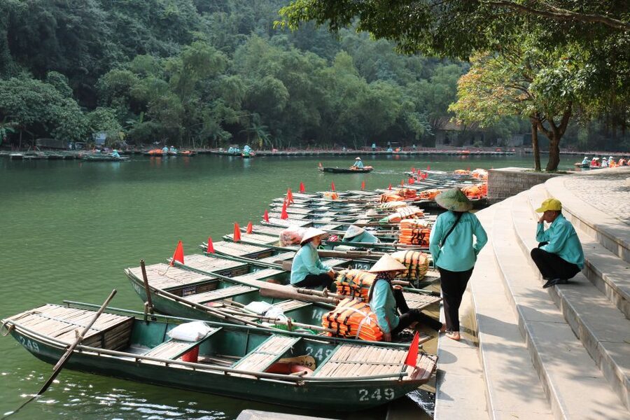 Ninh Binh: Hoa Lu, Trang An and Mua Caves Hiking Day Trip - Who Should Book This Trip (and Who Should Rethink It)