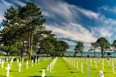 Normandy American D-Day Beaches Full Day Tour from Bayeux - Entering Omaha Beach: Walking the Shore Where Landings Were Won