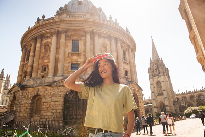 Oxford and Traditional Cotswolds Villages Small-Group Day Tour from London - Bibury and Arlington Row: a pretty stroll with real-world crowds