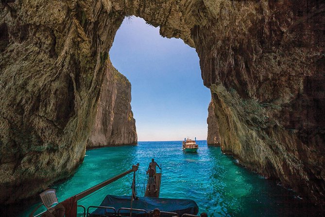 Paxos Antipaxos Blue Caves Day Tour from Corfu - The Corfu boat start: Old Town views plus Mon Repos context