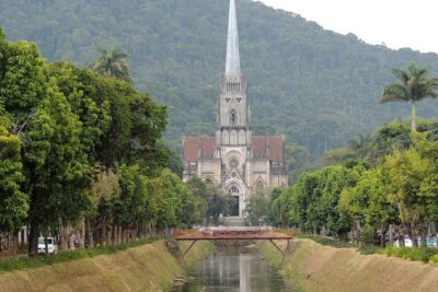 Petrópolis Day Trip from Rio de Janeiro including Imperial Museum and Crystal Palace - Quitandinha Palace: a fast photo stop with good “first view” energy