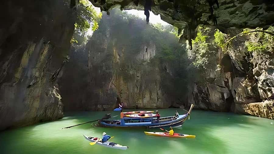 Phuket: James Bond Island Day Trip by Speed Boat with Lunch - Hong Island kayaking: the paddle through emerald lagoons and caves