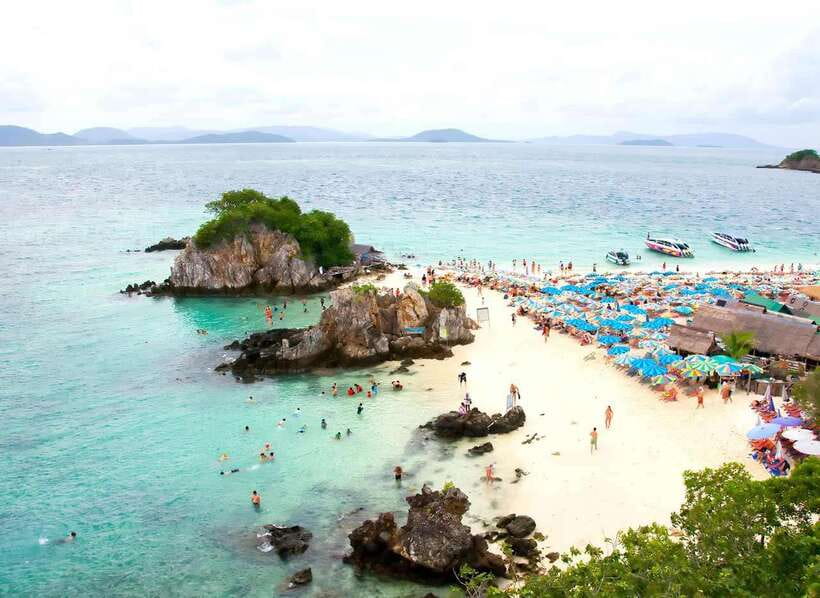 Phuket: Khai Nok, Khai Nai, and Khai Nui Island Day Trip - Khai Nai: beach sand, cat feeding, and a fun stretch of downtime