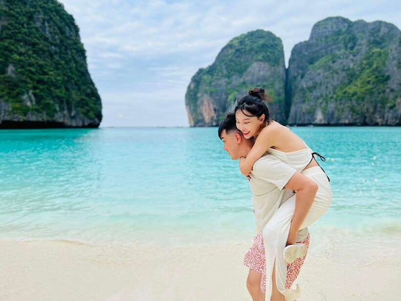 Phuket: Phi Phi Islands and Maya Bay Day Trip with Lunch - Why Phi Phi and Maya Bay feel worth a full day