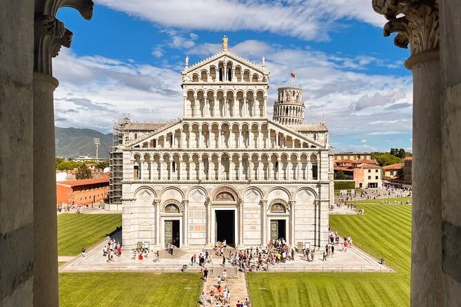 Pisa and Lucca Day Trip from Florence - Lucca by foot: where the “lesser-known” angle actually pays off