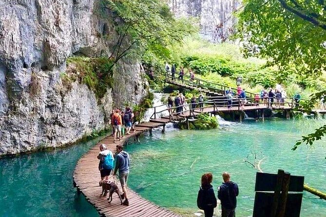 Plitvice Lakes Day Tour from Zadar, Simple and Safe - What you’ll actually do in the park (so you can picture the day)