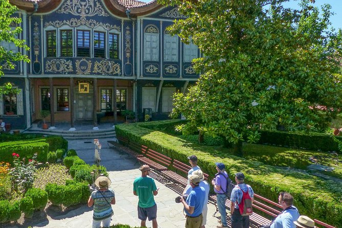 Plovdiv and Koprivshtitsa Full-Day Trip - Morning start: Vasil Levski Monument and getting oriented
