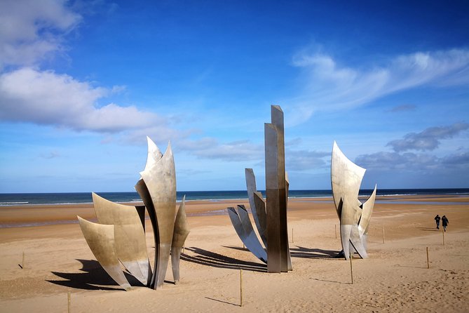 Pointe du Hoc,Omaha Beach, American Cemetery - Day trip from Paris to Normandy - The 1st US Infantry Division monument and WN62 Resistance Nest