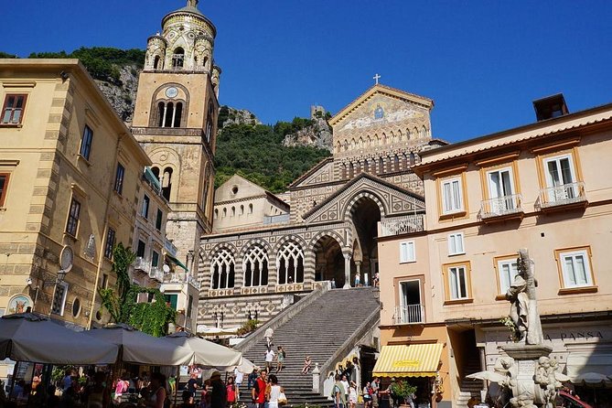 Pompeii and Amalfi Coast Private Day Trip with Pick Up - How Included Extras Improve the Day: AC, WiFi, Parking
