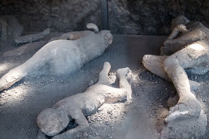 Pompeii and Naples Tour from Rome by Train with Lunch - Pompeii Visit: Skip-the-Line Entry and a Guided Walk Through Real Streets