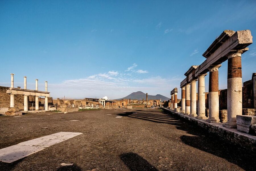 Pompeii and Vesuvius Full-Day Tour from Amalfi Coast - Pace, Footwear, and Other Logistics That Make or Break the Day