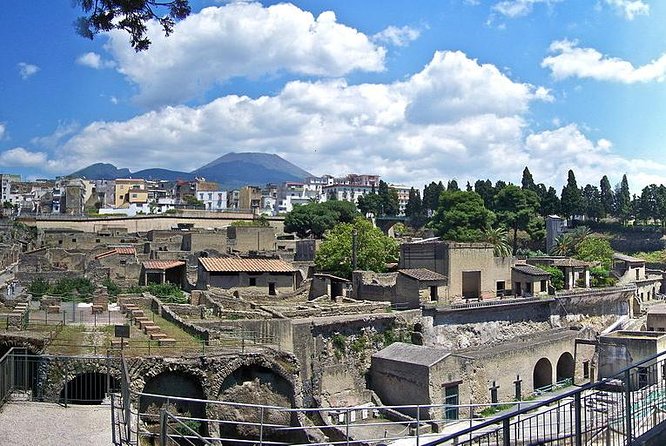 Pompeii & Herculaneum Day Trip from Naples with Lunch - Group size and how it affects the experience