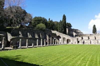 Pompeii Ruins Half-Day Tour from Sorrento with Guide - The Pompeii “2-hour walk” route: Forum, baths, and the Lupanare