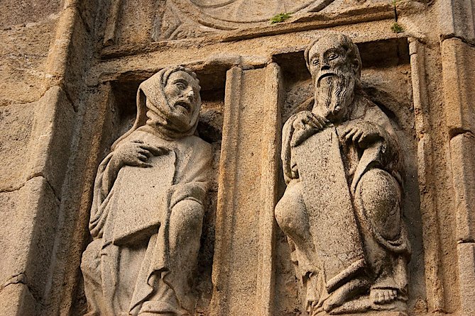 Porto: Santiago de Compostela and Valença do Minho Day Trip - Stop 5: The fortress—two towers, double walls, and Vauban style