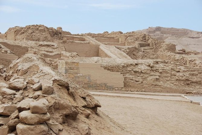 Pre Inca Temple of Pachacamac Half-Day Tour from Lima - Arriving at Pachacamac: adobe, sea views, and a pilgrimage story