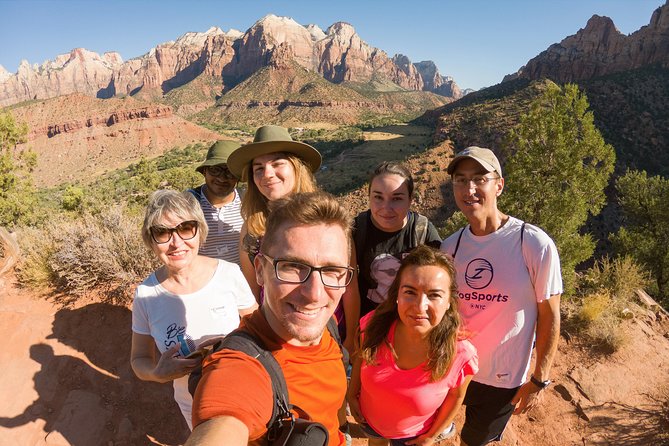 PREMIUM 3-Day Winter Grand Canyon, Monument Valley and Zion Tour - Group size, guiding style, and what the app adds
