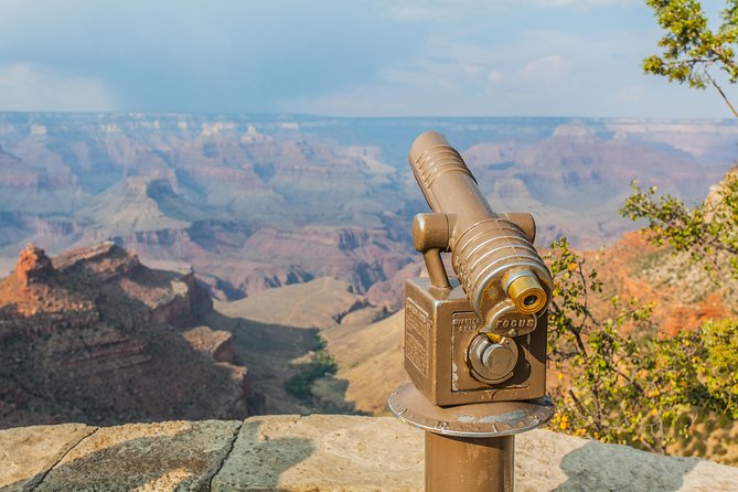 PREMIUM 3-Day Winter Grand Canyon, Monument Valley and Zion Tour - Day 2: Monument Valley Navajo 4x4, Horseshoe Bend, and optional Antelope Canyon