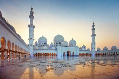 Premium Abu Dhabi Half Day Tour from Dubai - Etihad Towers, Emirates Palace, and the Corniche: quick photo stops that still work