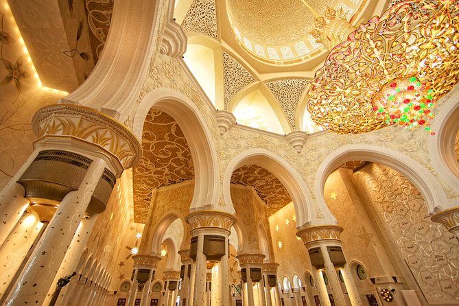 Premium Abu Dhabi Half Day Tour from Dubai - How the day can feel guided (or not): your guide makes a difference