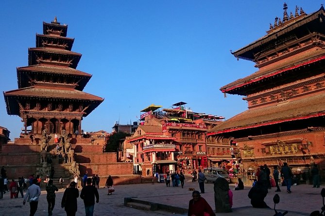 Private Bhaktapur and Nagarkot Day Tour From Kathmandu - Bhaktapur Durbar Square: Where Newari Craft Comes Alive