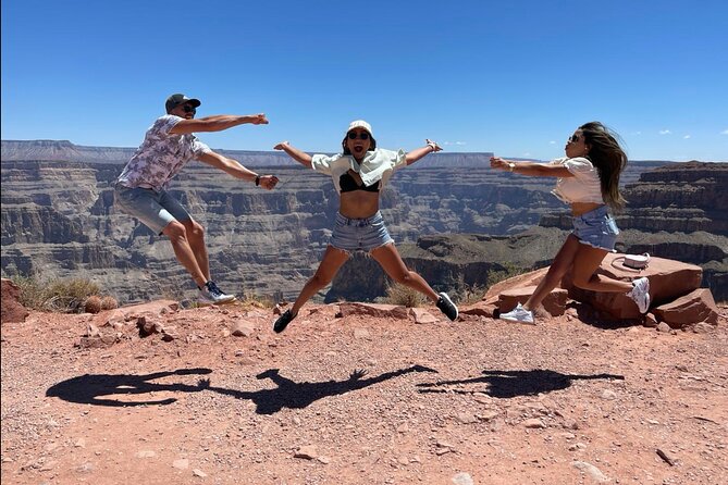 Private Grand Canyon West and Joshua Tree Photography Tour - Stop 2: Eagle Point portraits and Sky View Restaurant lunch (about 2 hours)