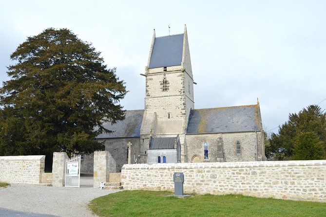 Private guided American D-Day Tour from Bayeux - Point du Hoc: 100-foot cliffs, Rangers’ mission, and bunker scale