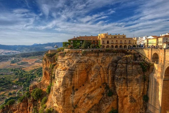 Private Guided Day Trip to the White Villages and Ronda from Seville - Stop 4: Arcos de la Frontera as a bonus on the way back