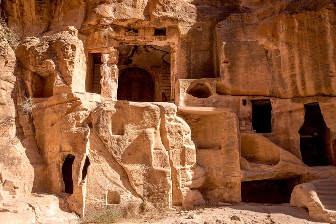 Private Petra Day Trip Including Little Petra from Amman - After the guide: your free time inside Petra (and why you choose wisely)