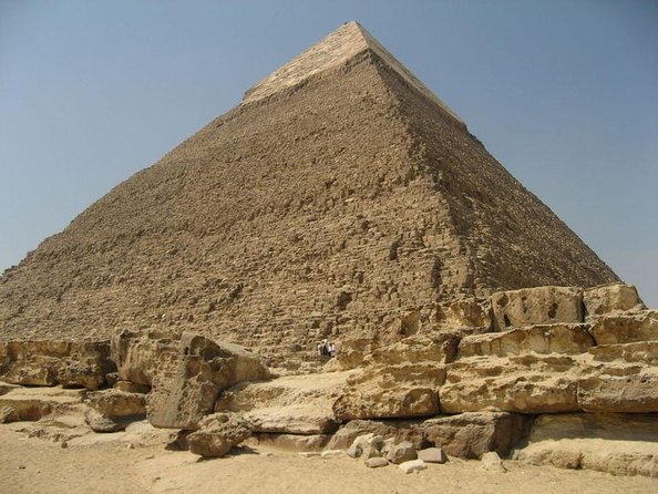Private Tour: Cairo Day Trip from Hurghada, Including Round-Trip Flights, Giza Pyramids, Sphinx, and Egyptian Museum - Lunch by the Nile: buffet vs local fare vs TGI Friday’s