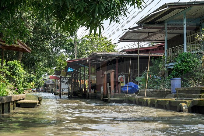 Private Tour: Floating Markets of Damnoen Saduak Cruise Day Trip from Bangkok - Coconut Sugar Farm: A Good Pause From the Market Chaos