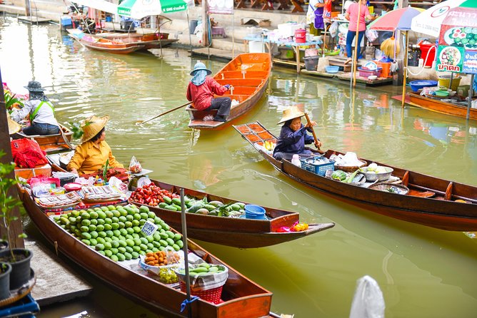 Private Tour: Floating Markets of Damnoen Saduak Cruise Day Trip from Bangkok - Salt Fields Stop: Quick Photos and a Sense of Region