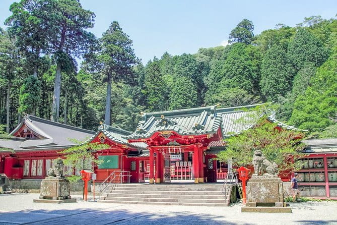 Private Tour - Hakone Day Trip! A Tour to Explore All Must-Sees! - Ajisai Bridge by Hakone-Yumoto: The Quick Photo Stop That Sets the Tone