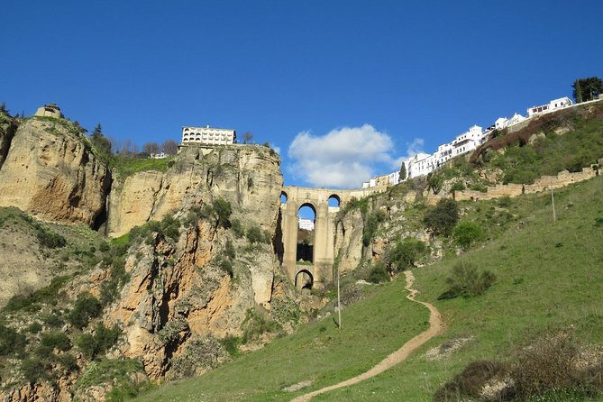 Private White Villages & Ronda Day Tour from Seville - Practical tips for a smooth White Villages and Ronda day