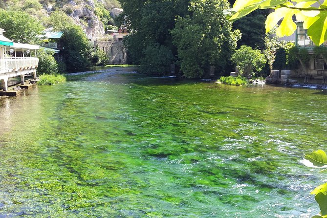 Provence Highlights Full-Day Tour from Avignon - Saint-Remy-de-Provence: fountains, squares, shops, and a gentle walk