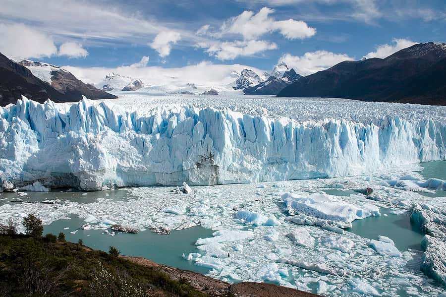 Puerto Natales: Day Trip to Perito Moreno Glacier Argentina - Perito Moreno Glacier: Why This Day Trip Feels So Big