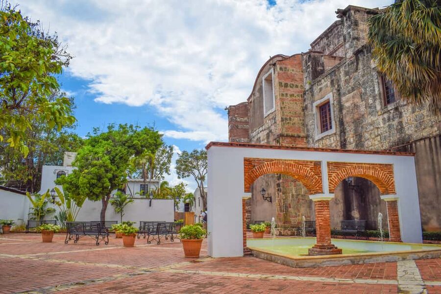 Punta Cana: Santo Domingo Day Trip with Tickets and Lunch - Who this day trip suits best (and who should skip it)