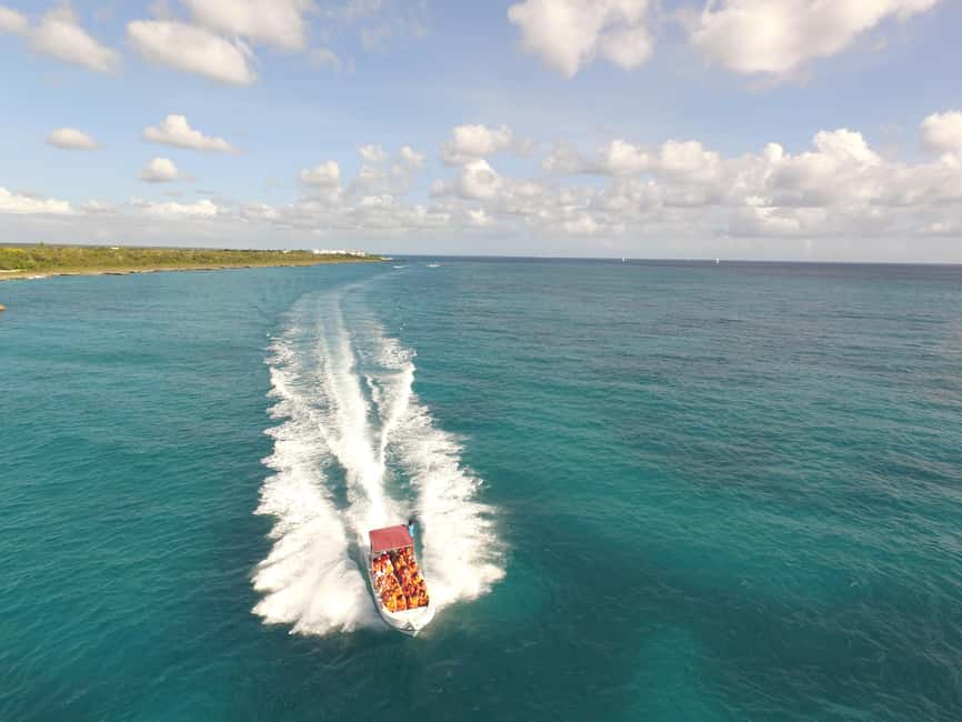 Punta Cana: Saona Island and Altos de Chavón Day Trip - Lunch and unlimited drinks: good for energy, not gourmet expectations